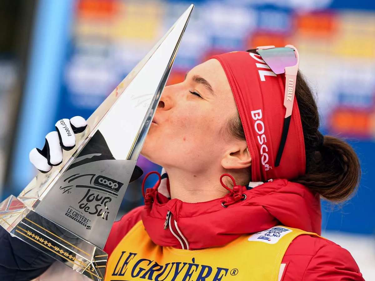 Лыжница Непряева стала победительницей многодневки Тур де Ски.