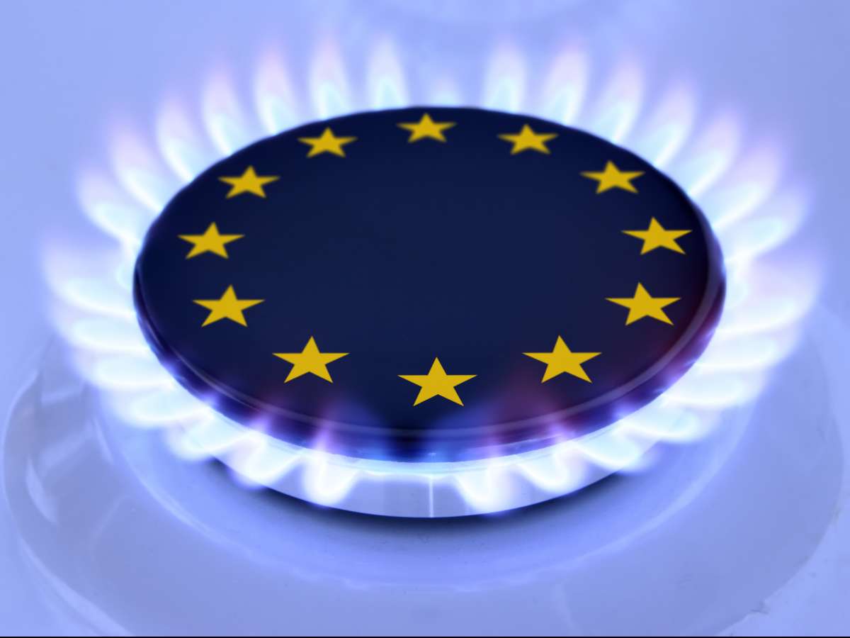 Европа готова остановить промышленность, чтобы не покупать российский газ.