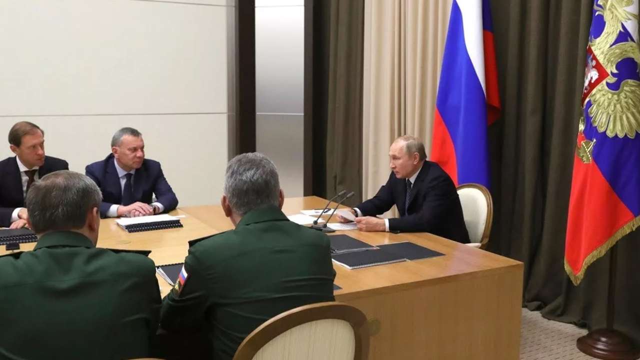 Путин потребовал 100 процентного импортозамещения в ОПК