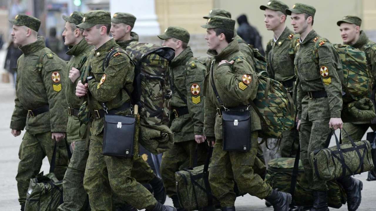 Новая мобилизация в апреле. Российская армия. Российские военные. Солдаты России. Военнослужащие России.