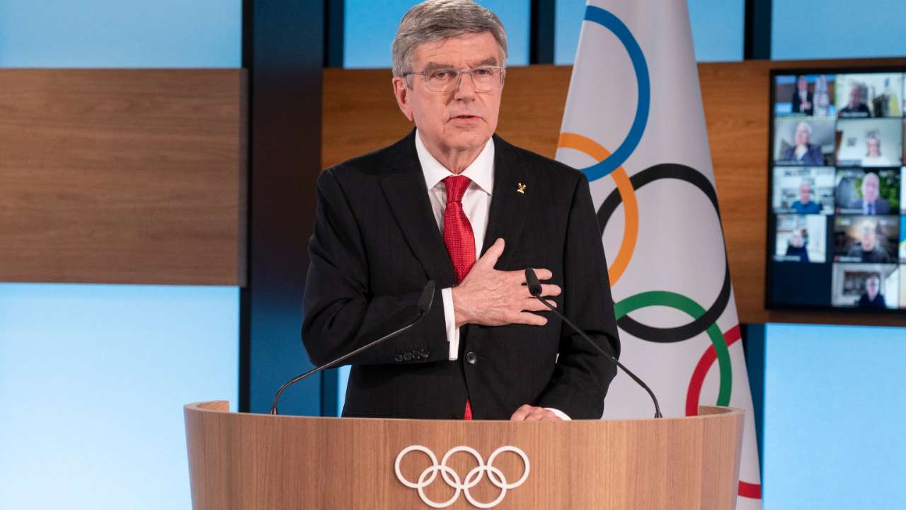 МОК предложил российским спортсменам карьеру в обмен на предательство своей страны