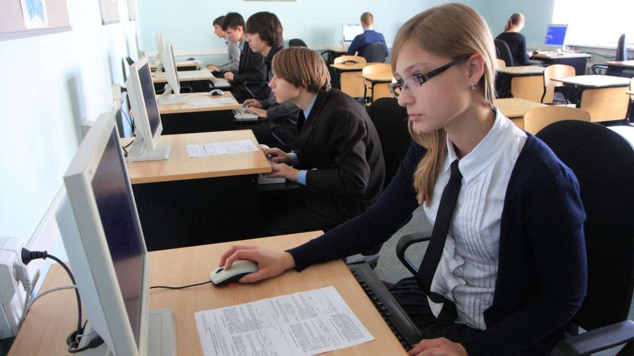 В России вынужденно приостановили программу по подключению школ к сети Wi-Fi