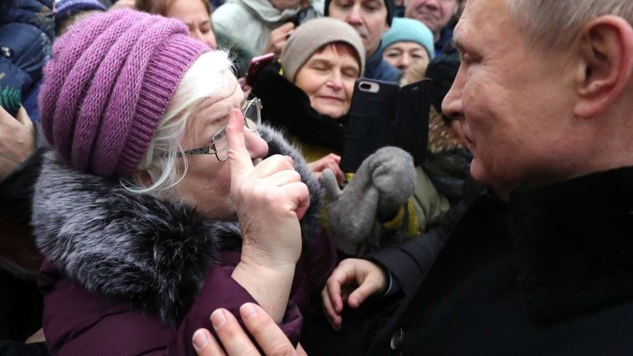 Путин заявил, что из-за кредитов российские пенсионеры превращаются в вечных должников