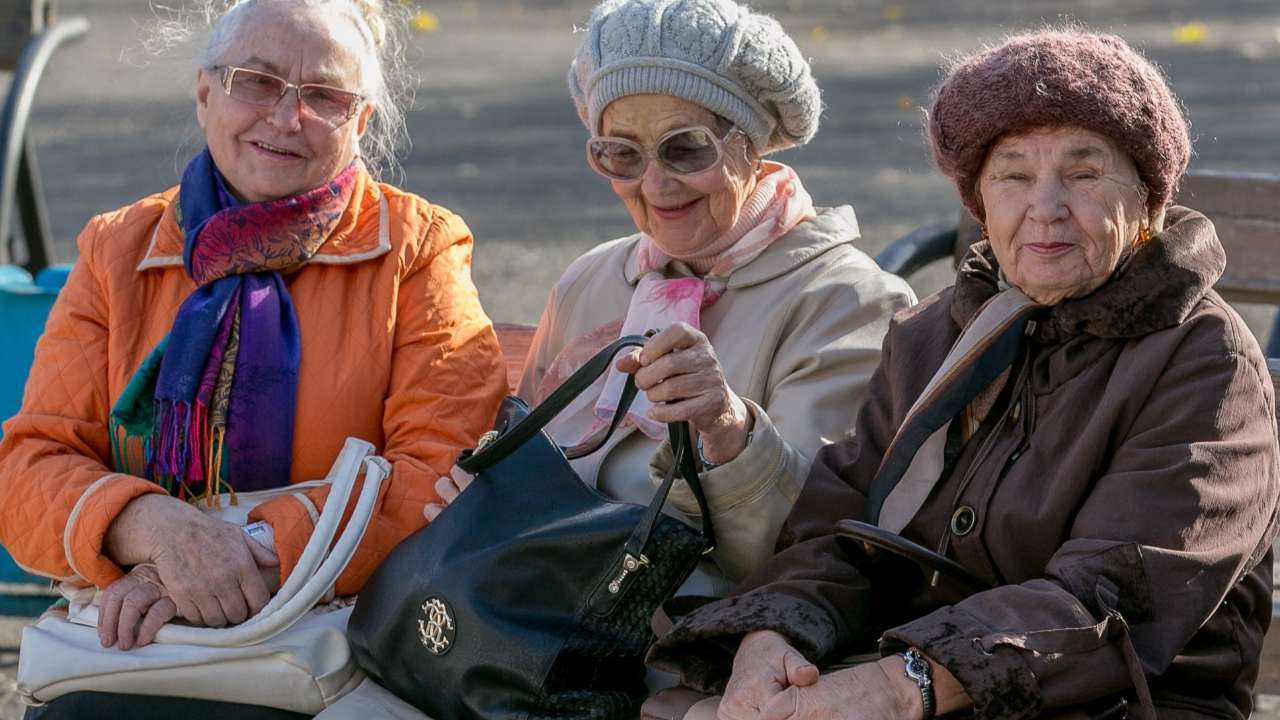 ПФР заявил, что индексация пенсий работающих россиян повлечет за собой негативные последствия