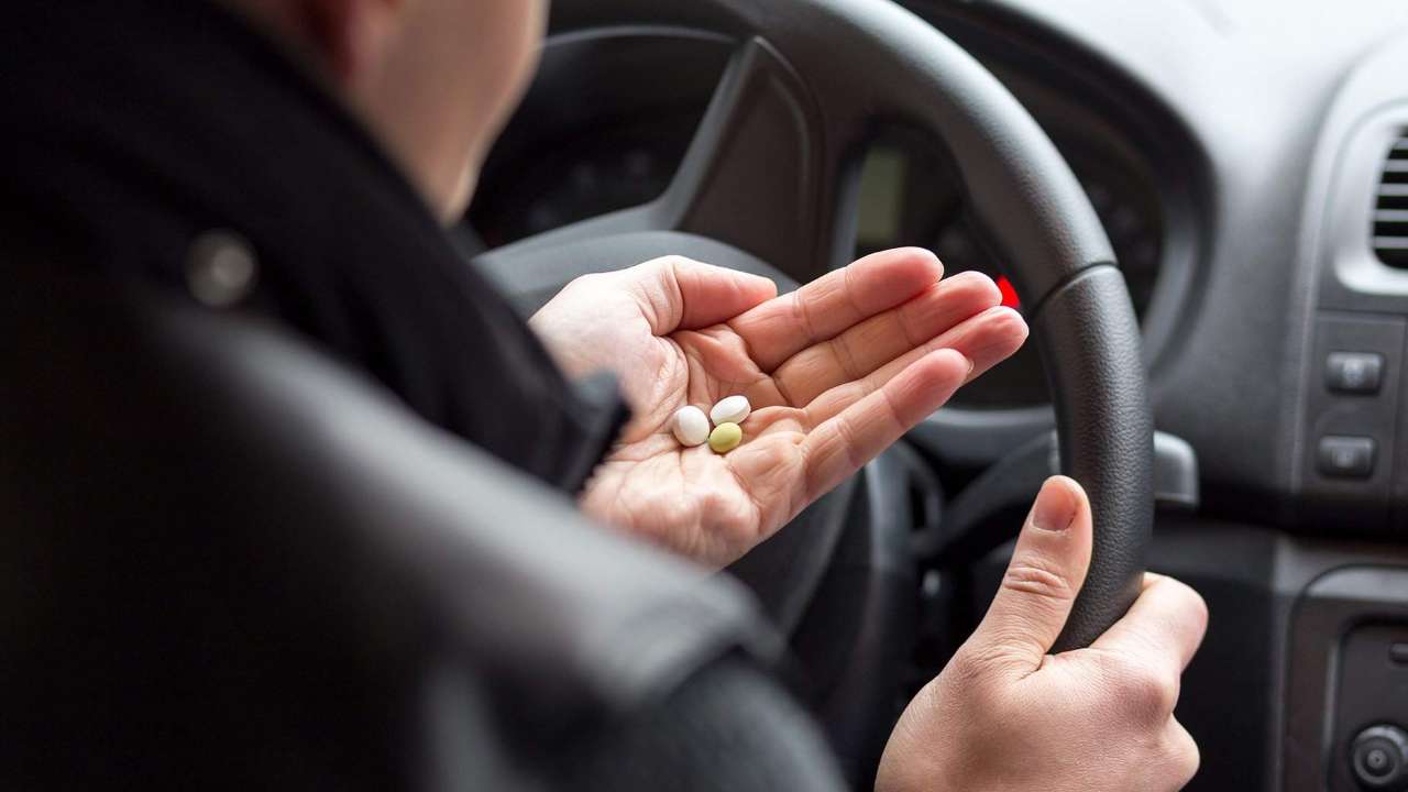 Госдума готовит поправки в КоАП о запрещенных для водителей лекарствах