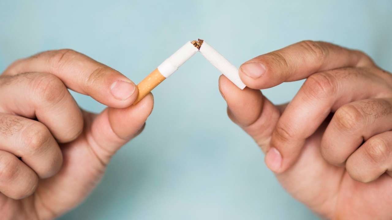 Половина россиян поддерживает введение постепенного запрета на продажу сигарет 