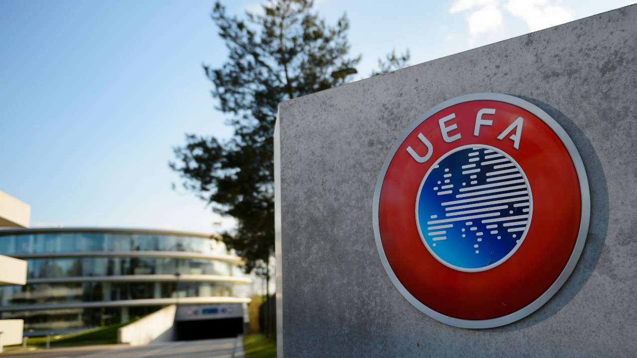 РФС отложил рассмотрение вопроса о переходе России из УЕФА в АФК