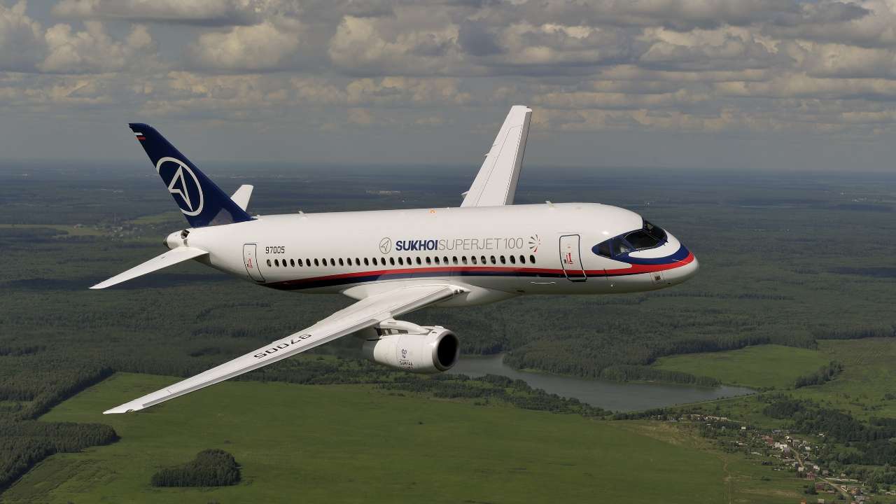 Объединенная авиастроительная корпорация рассматривает возможность производства российского пассажирского самолета Sukhoi SuperJet в Индии 