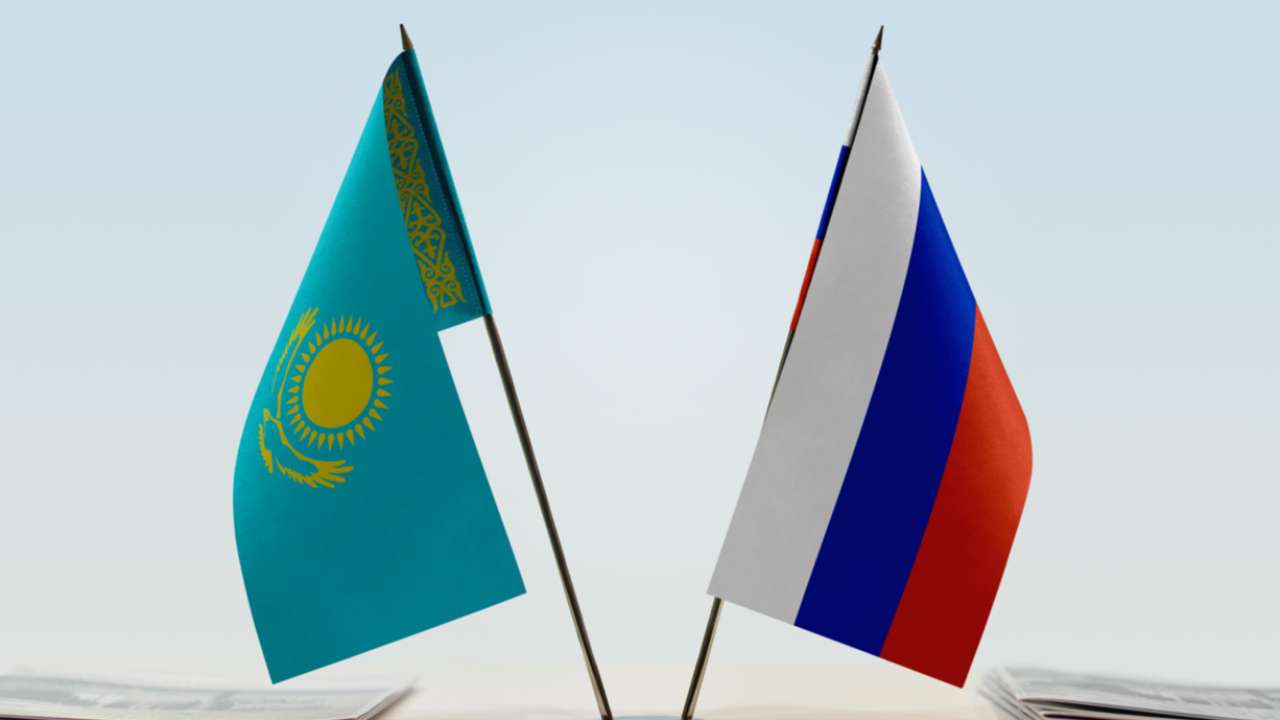 Казахстан с апреля ограничит параллельный импорт в Россию