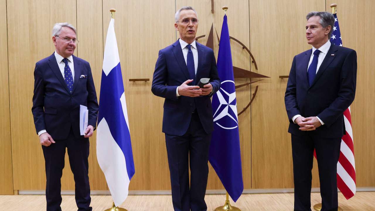 МИД РФ: Москва отреагирует на вступление Финляндии в НАТО и обнародует ответные меры