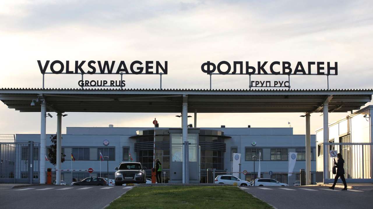 Суд отказался накладывать арест на активы Volkswagen в России по иску ГАЗа