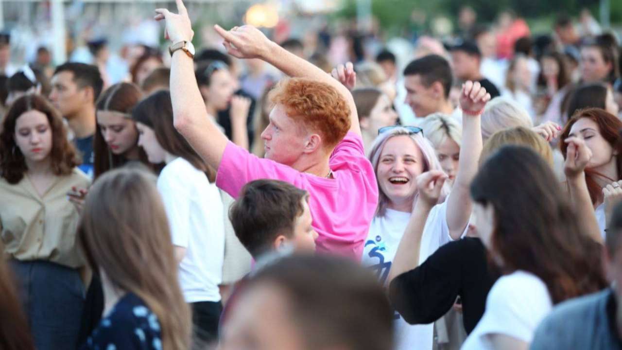 Путин изменил дату празднования Дня молодежи в России