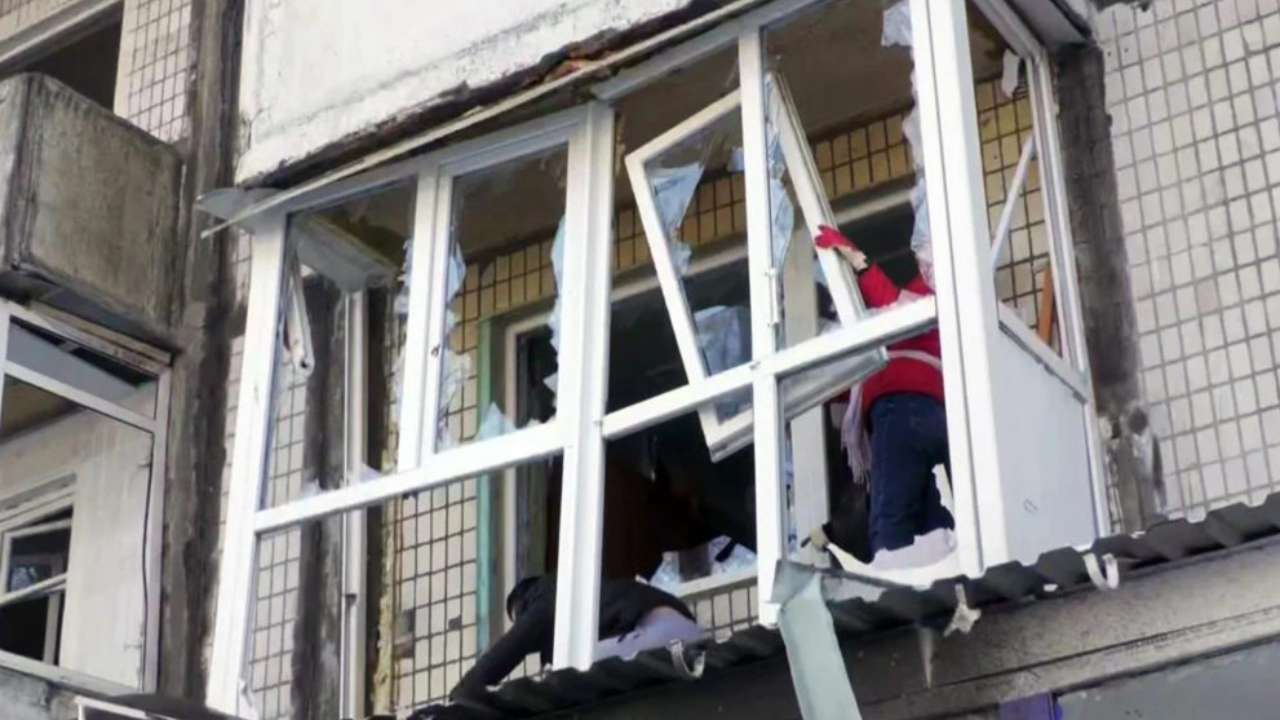 В Воронеже сбитый беспилотник врезался в многоэтажный дом