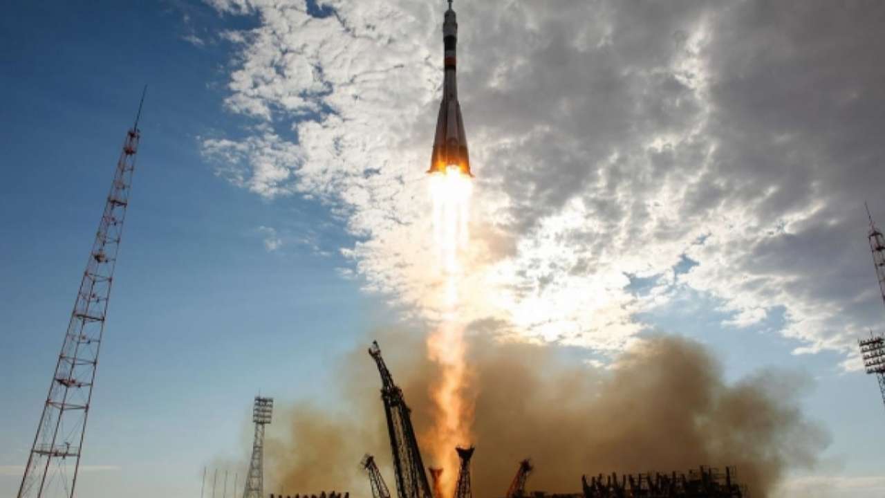 С космодрома «Восточный» стартовала ракета «Союз» со спутником «Метеор»