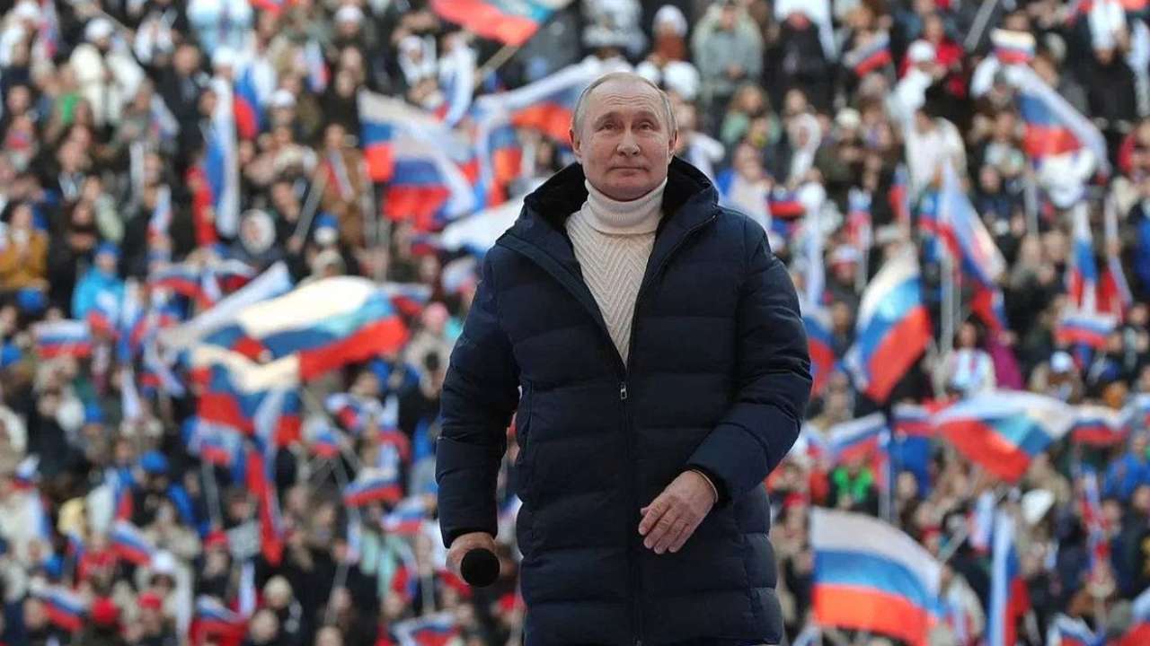 Опрос ФОМ показал, что 75% россиян доверяют Путину
