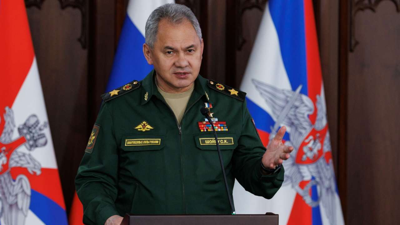 Шойгу заявил о наращивании поставок современного оружия в российскую армию 