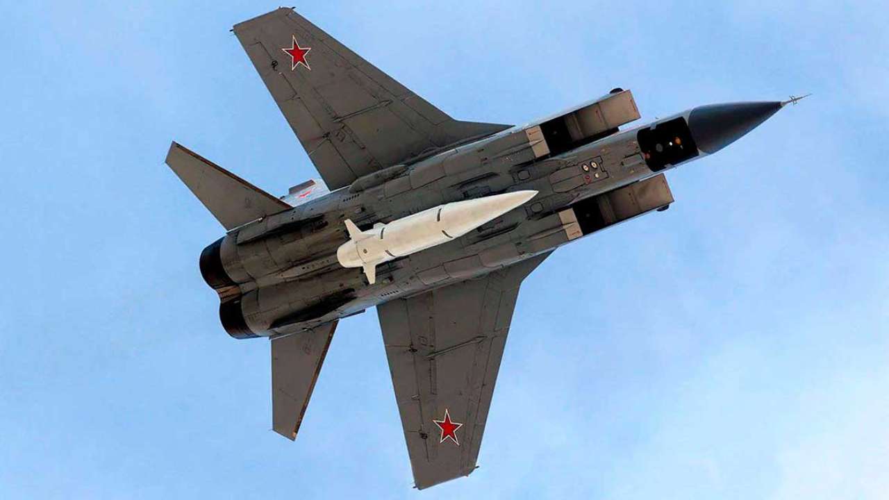 Путин заявил, что Черное море будут патрулировать МиГ-31 с «Кинжалами»