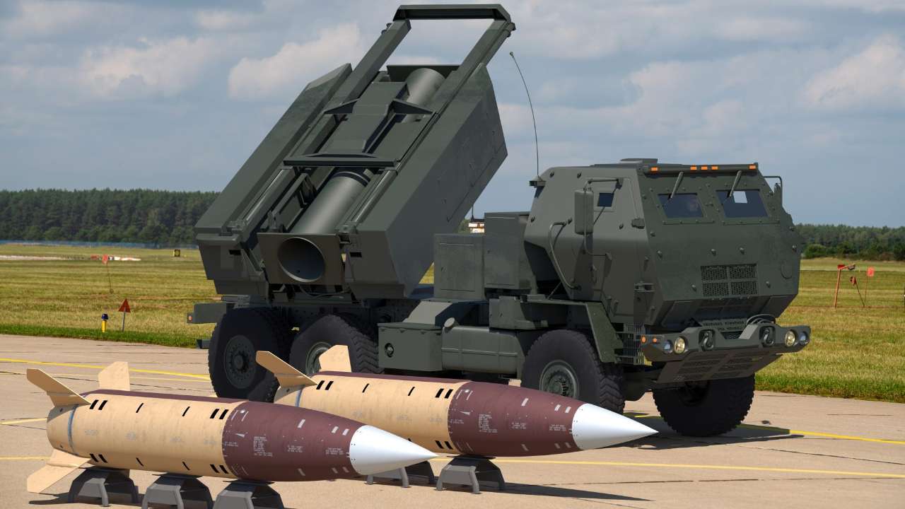 Российские военные затрофеили американскую ракету HIMARS 
