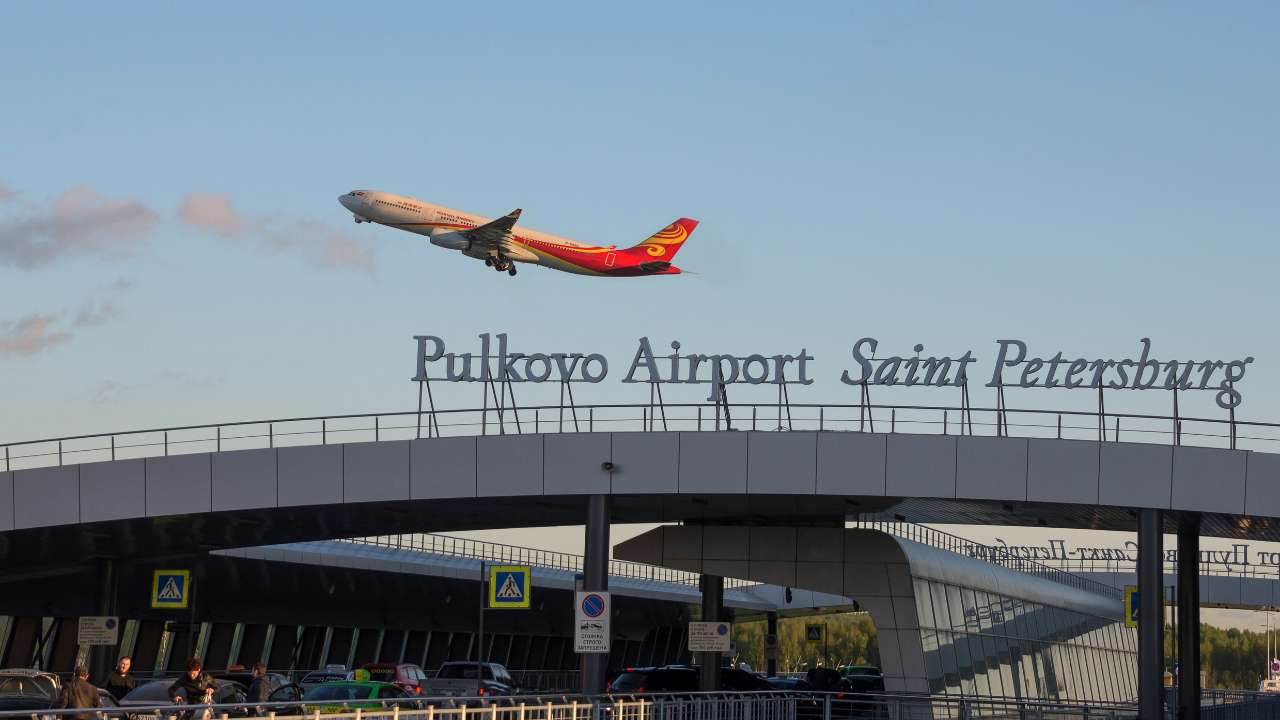 Путин в рамках контрсанкций забрал у иностранных компаний управление аэропортом «Пулково»