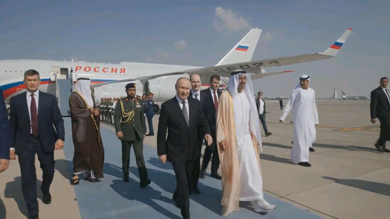 Путин прибыл с визитом в ОАЭ
