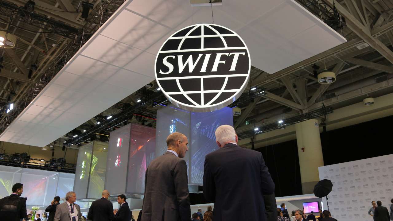К российскому аналогу SWIFT подключились 20 стран
