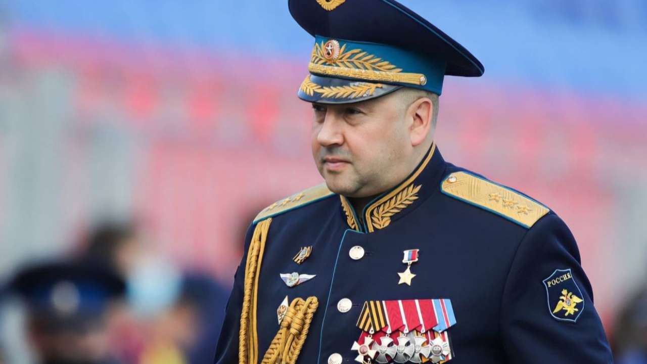 Путин исключил генерала Суровикина из наблюдательного совета «Роскосмоса»