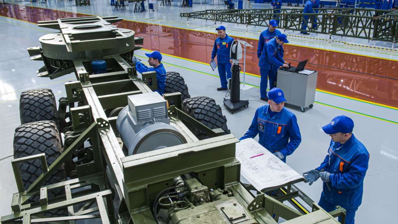 В России хотят давать отсрочку от службы в армии для молодых специалистов оборонных предприятий 