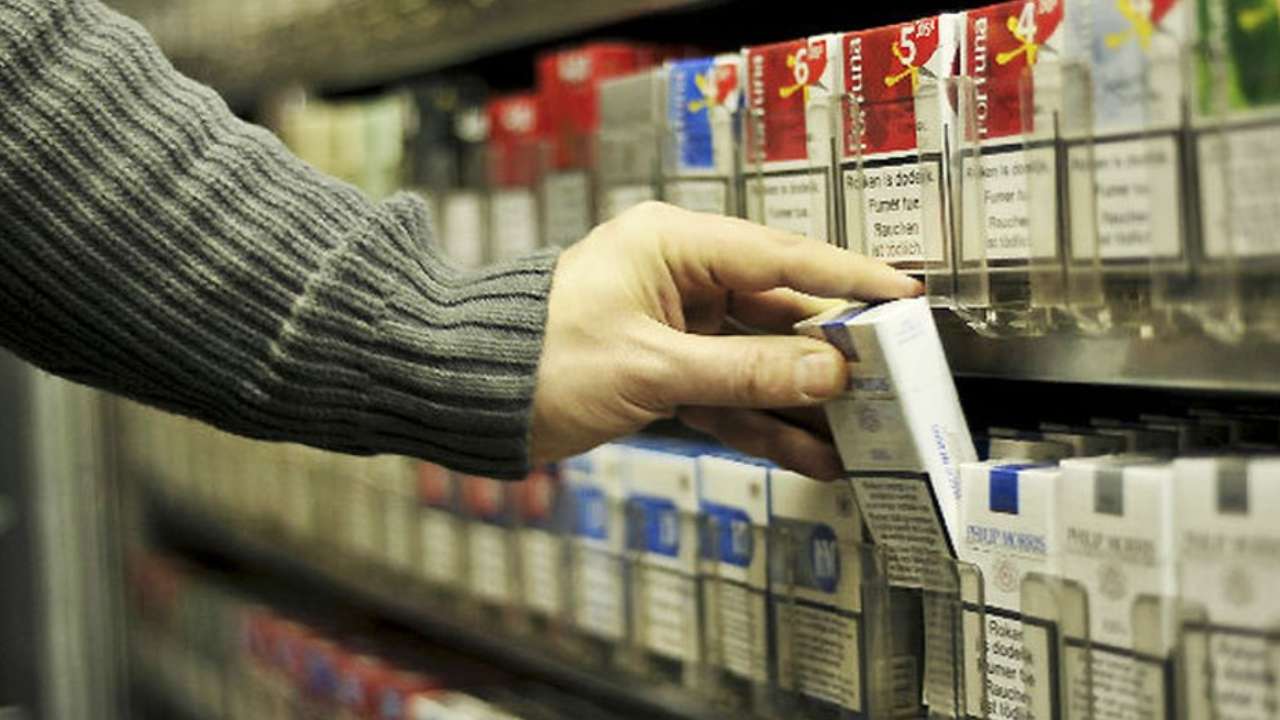В России сократились розничные продажи сигарет 