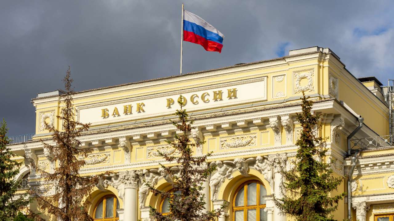 ЦБ будет жестче контролировать импортозамещение в российских банках